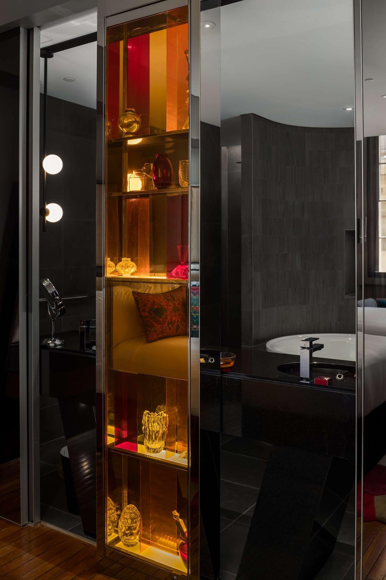 Qt 시드니 외부 사진 A bathroom at the Mandarin Oriental, Paris